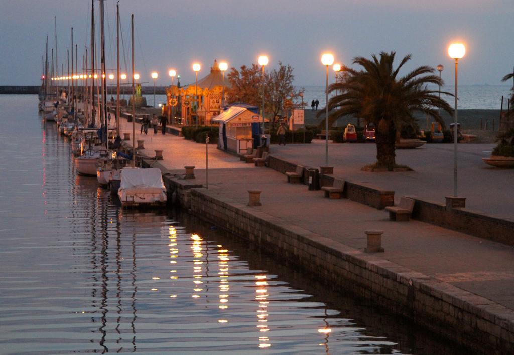 Hotel Bianchi Viareggio Eksteriør billede