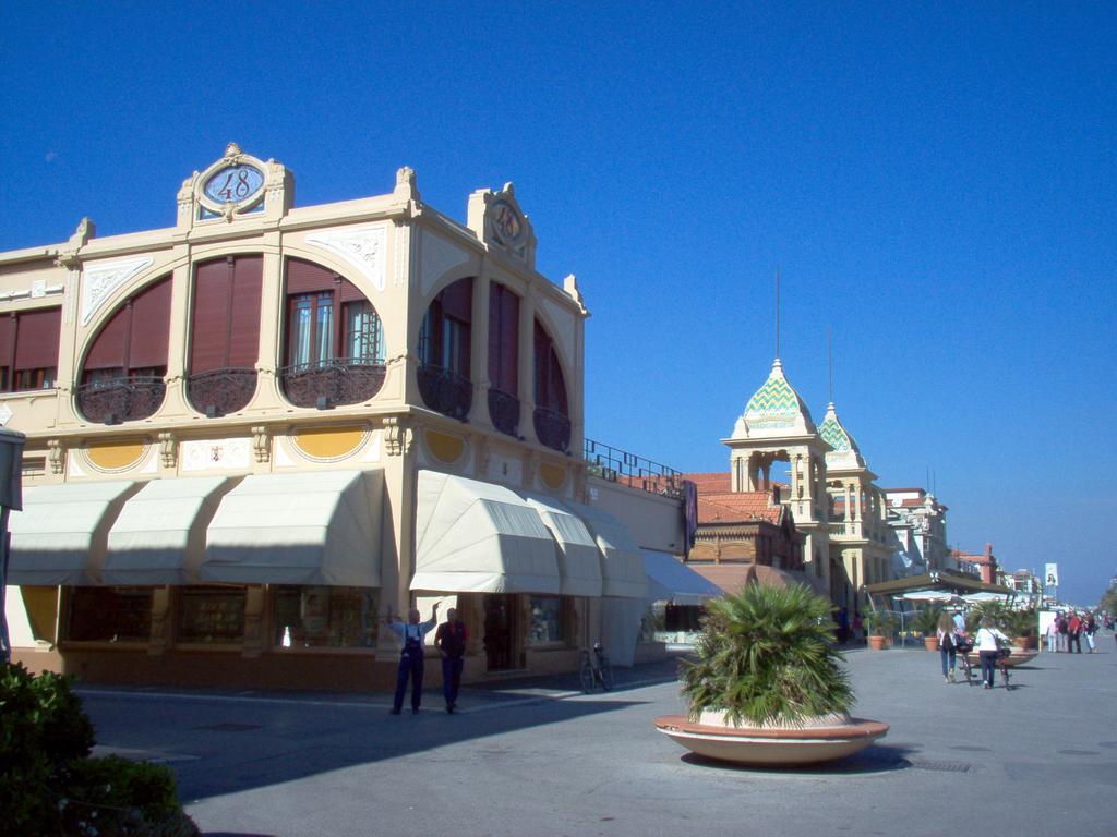 Hotel Bianchi Viareggio Eksteriør billede